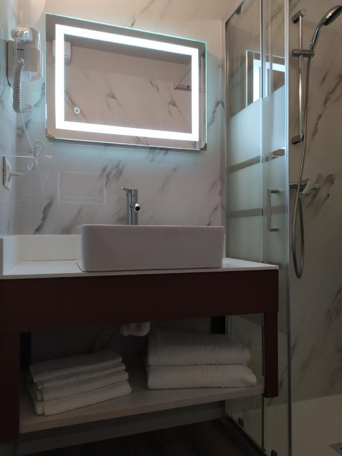 New Garden Hotel Torbole Sul Garda Exterior foto